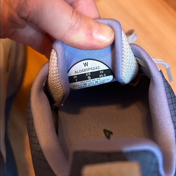 Altra Timp 5 Trail Running Shoes - Women’s Size 9 - Picture 5 of 5